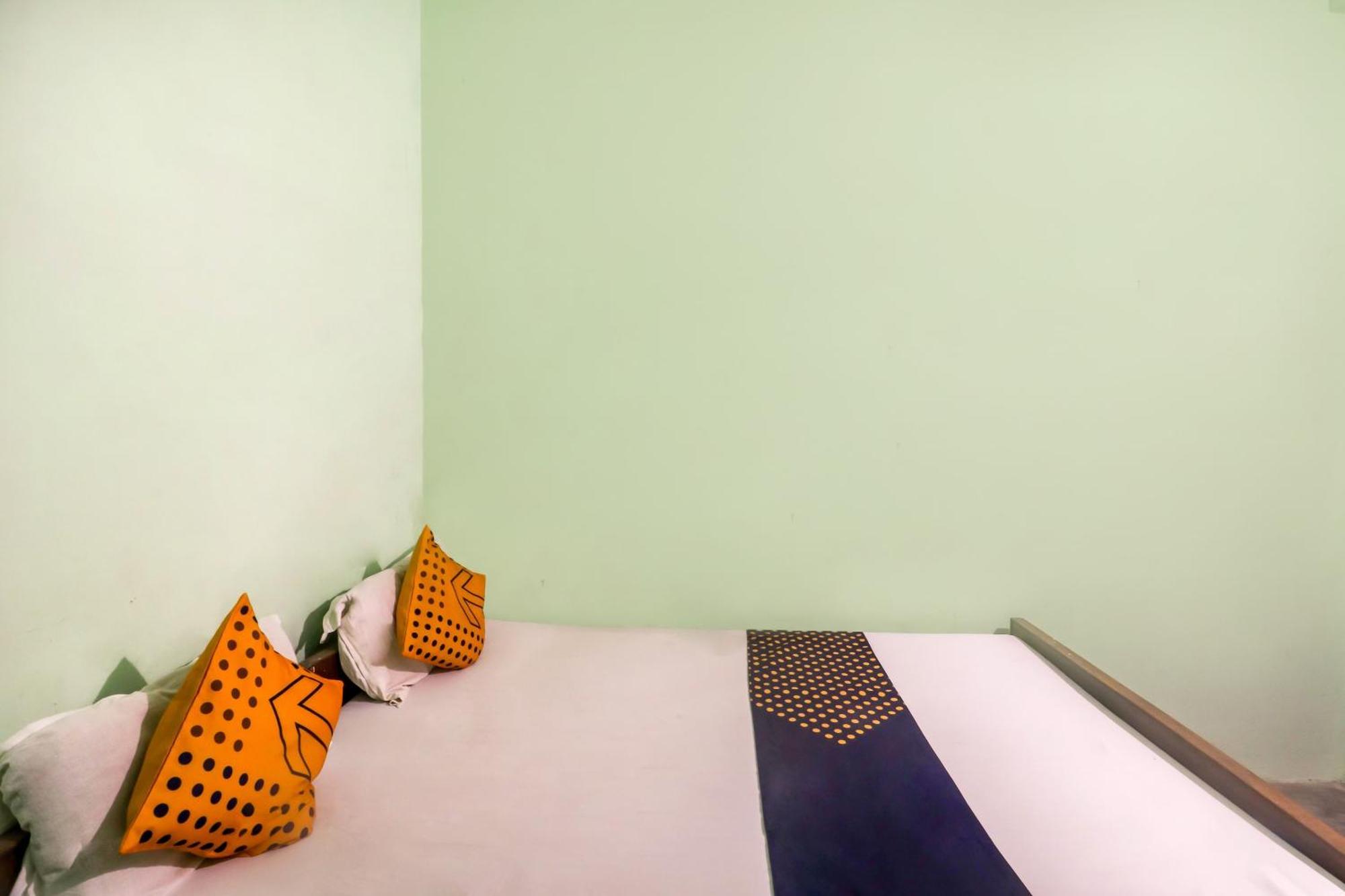 Spot On Mishra Guest House Waranasi Zewnętrze zdjęcie