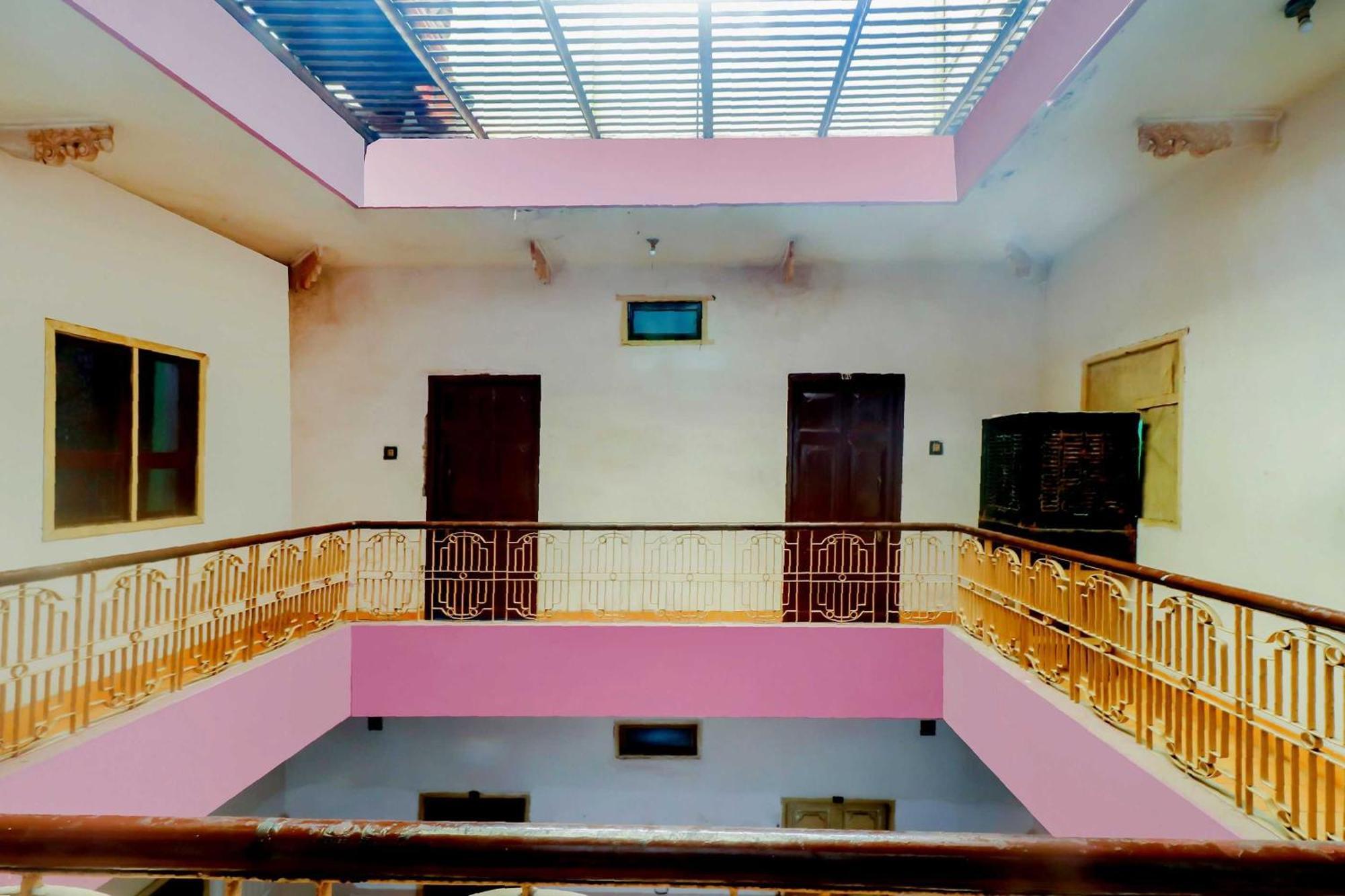 Spot On Mishra Guest House Waranasi Zewnętrze zdjęcie